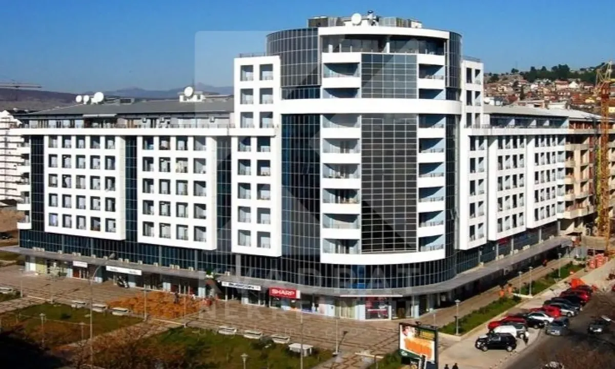 Izdavanje, dvosoban stan, 75m², Preko Morače, Podgorica