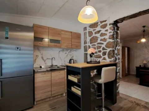 Izdavanje, garsonjera, 30m², Centar, Podgorica - image 3