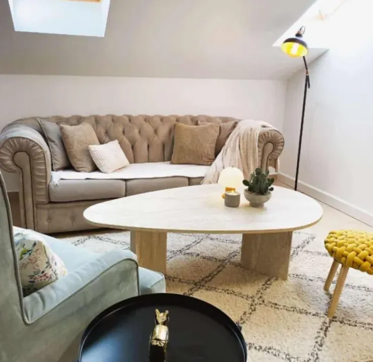 Izdavanje, dvosoban stan, 80m², Centar, Podgorica