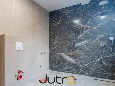 Sale, four bedroom apartment, 155m², Gorica C, Podgorica - image 8