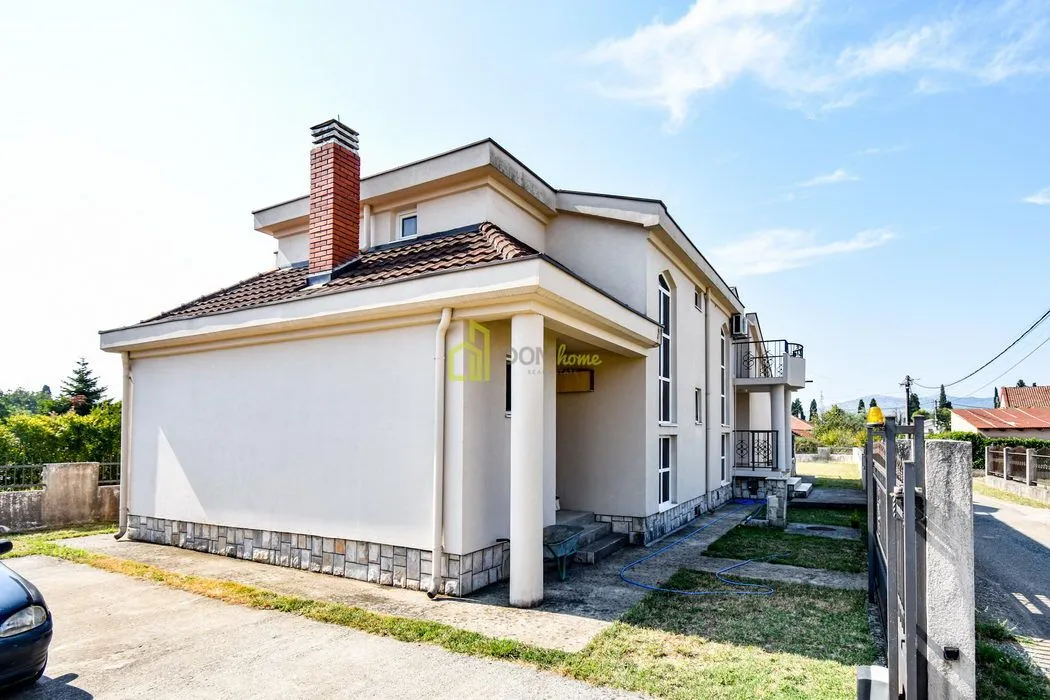 Rent, house, 185m², Tološi, Podgorica