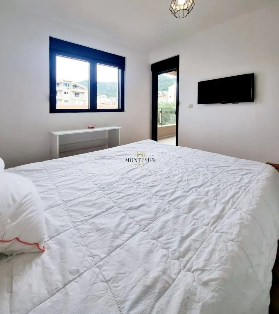 Rent, two bedroom apartment, 54m², Centar, Budva