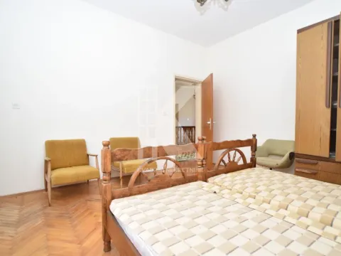 Prodaja, kuća, 240m², Dahna, Podgorica - image 30