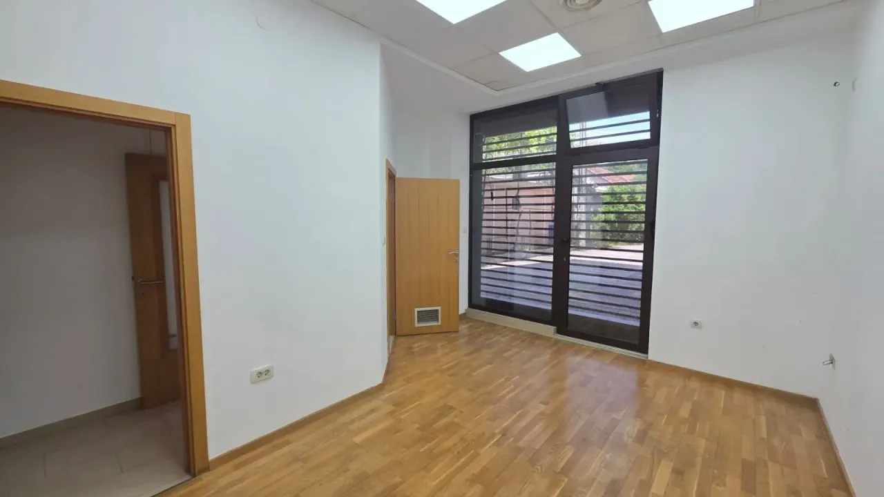 Rent, office space, 120m², Preko Morače, Podgorica