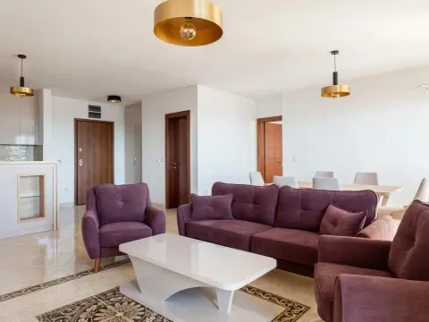 Sale, one bedroom apartment, 52m², Bečići, Budva - image 8