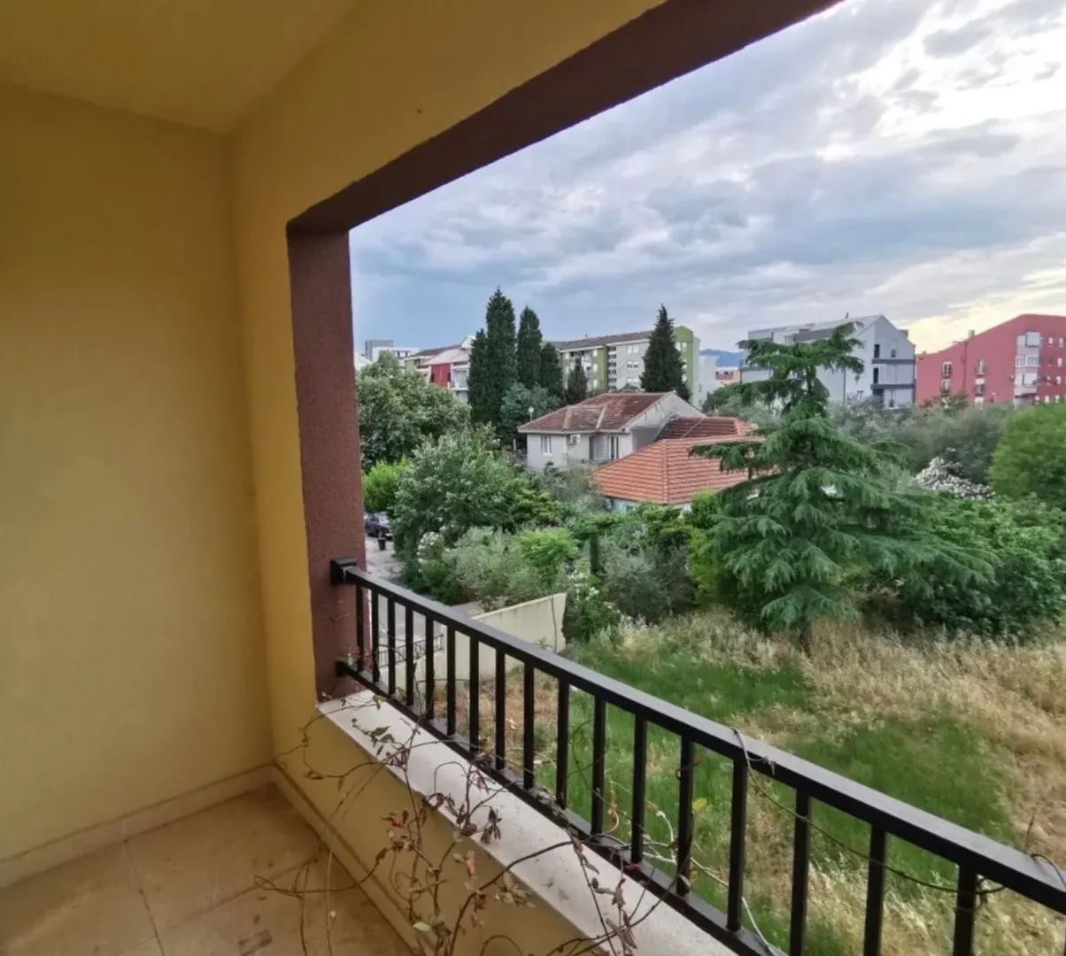 Prodaja, dvosoban stan, 68m², Ljubović, Podgorica