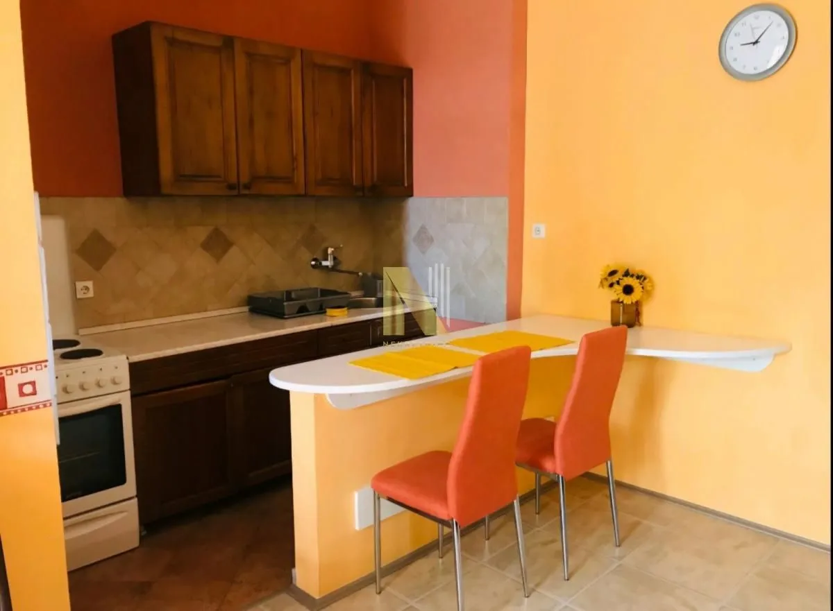 Prodaja, jednosoban stan, 30m², Centar, Novi Sad
