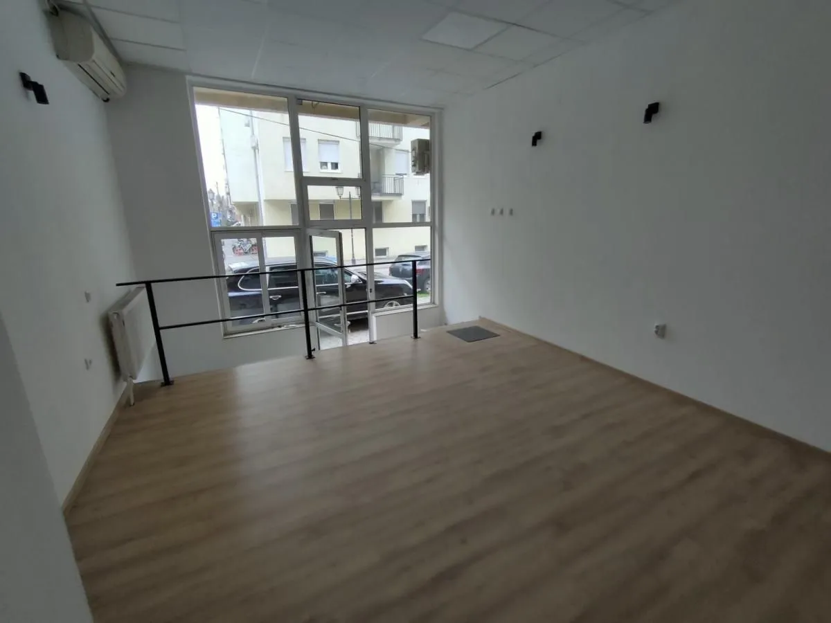 Sale, office space, 63m², Sajmište, Novi Sad
