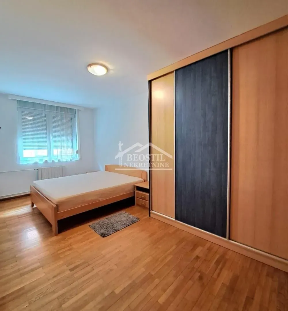 Rent, three bedroom apartment, 81m², Crveni Krst, Beograd