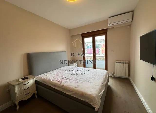 Izdavanje, dvosoban stan, 75m², Preko Morače, Podgorica