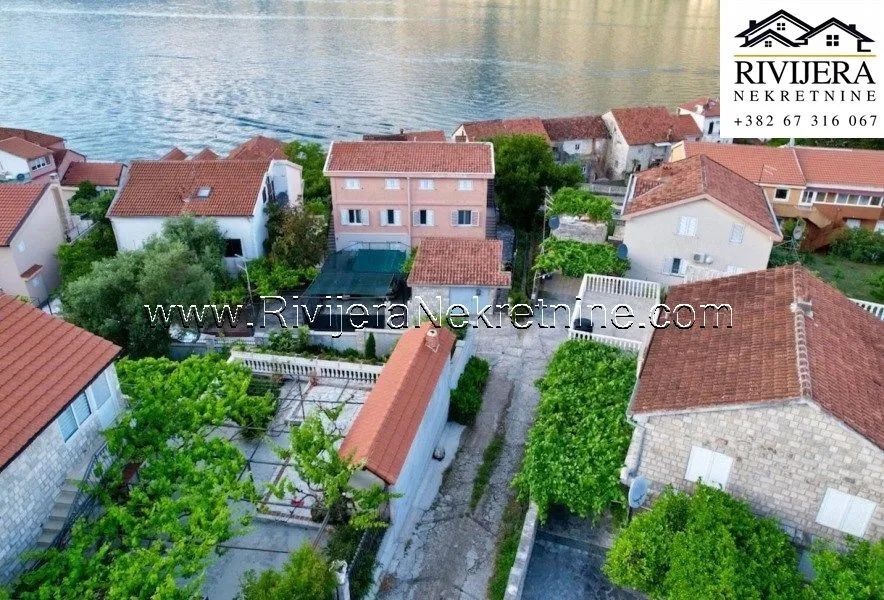 Prodaja, kuća, 196m², Prčanj, Kotor