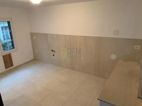 Prodaja, kuća, 100m², Stara Varoš, Podgorica - image 9