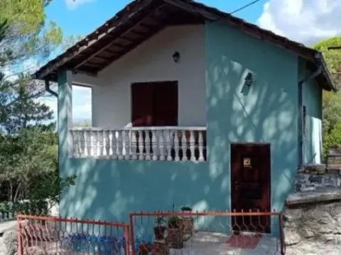 Izdavanje,  kuća, 100m2, Lastva Grbaljska, Kotor