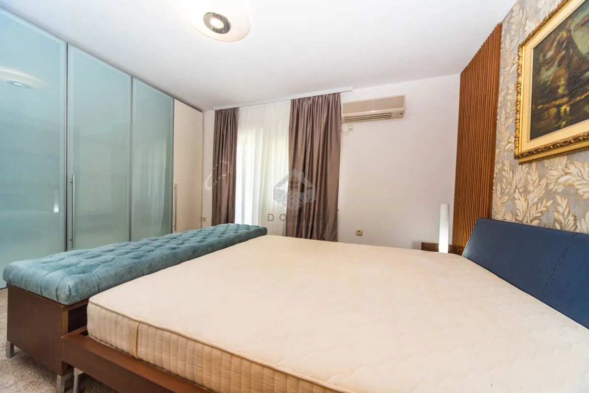 Rent, three bedroom apartment, 200m², Gorica C, Podgorica
