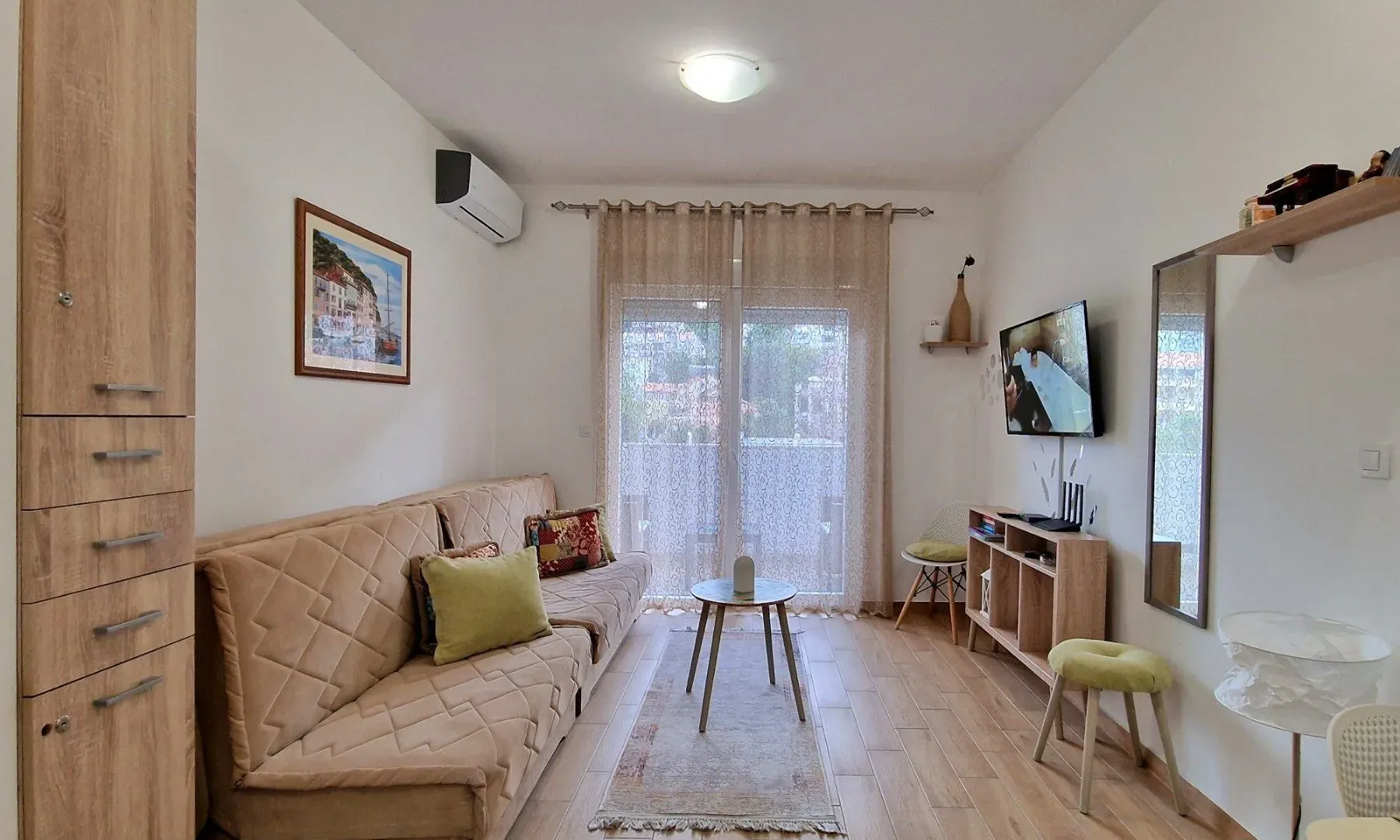 Izdavanje, garsonjera, 34m², Budva, Crna Gora