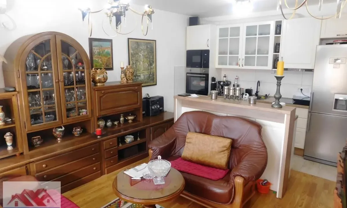 Prodaja, dvosoban stan, 67m², Mala vaga, Kragujevac