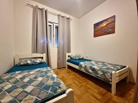 Izdavanje, dvosoban stan, 50m², Budva, Crna Gora - image 4