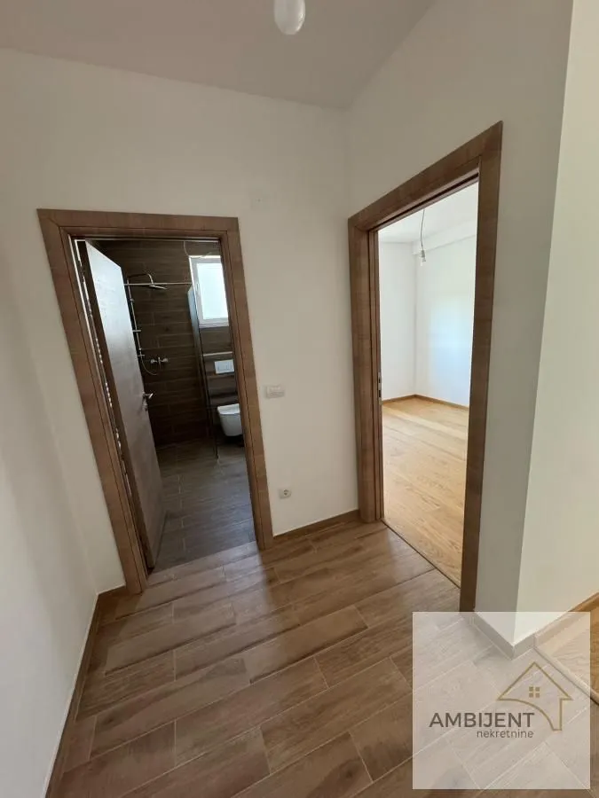 Prodaja, dvosoban stan, 54m², Ledine, Beograd