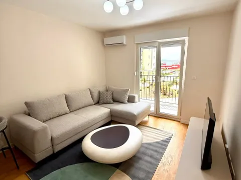 Rent, one bedroom apartment, 42m², Pobrežje, Podgorica - image 3