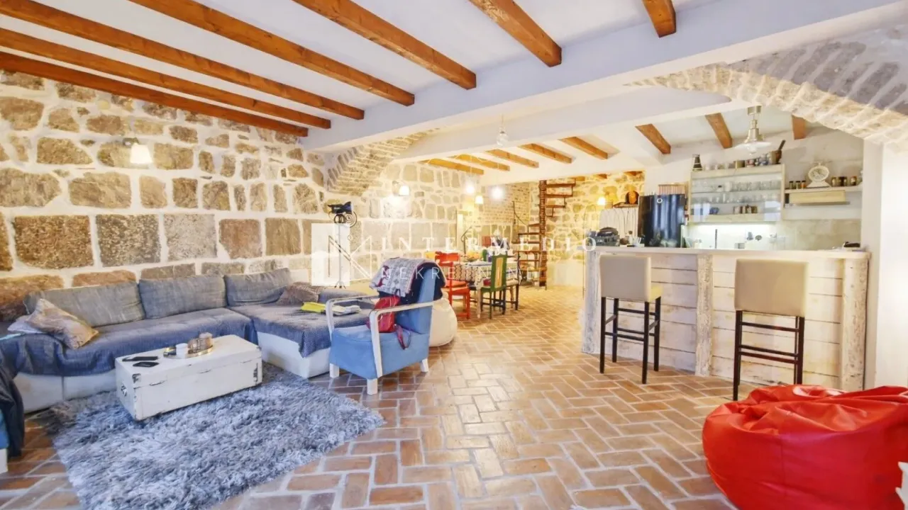 Sale, two bedroom apartment, 106m², Topla, Herceg Novi