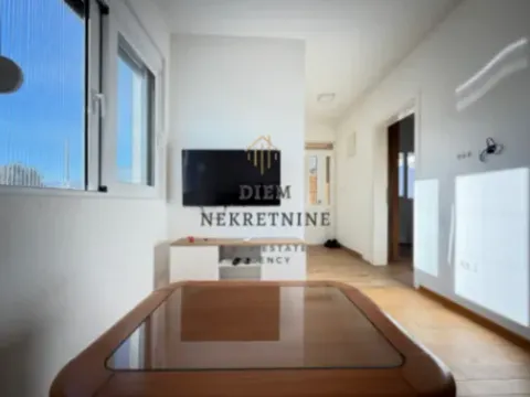 Izdavanje, jednosoban stan, 40m², Tološi, Podgorica - image 4