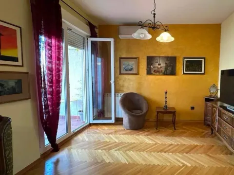 Izdavanje, dvosoban stan, 90m², Zagorič, Podgorica - image 4