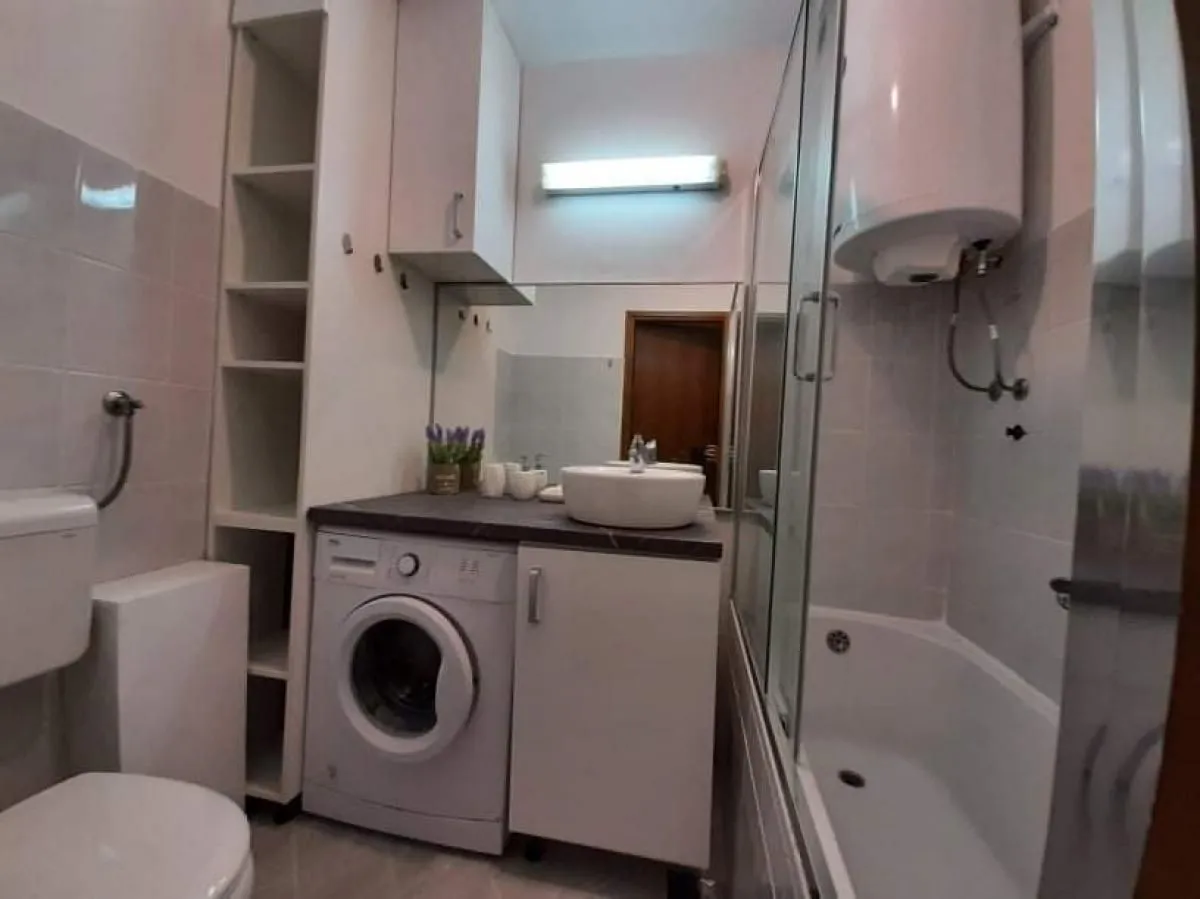 Rent, one bedroom apartment, 63m², Tivat, Crna Gora