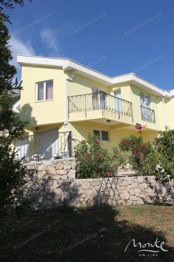 Prodaja, kuća, 380m², Dobre Vode, Bar