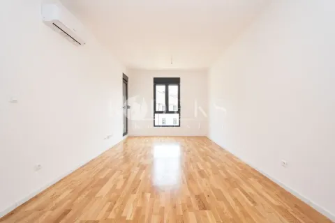 Stan in Tološi