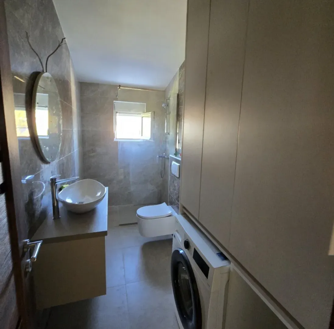 Rent, three bedroom apartment, 180m², Tološi, Podgorica