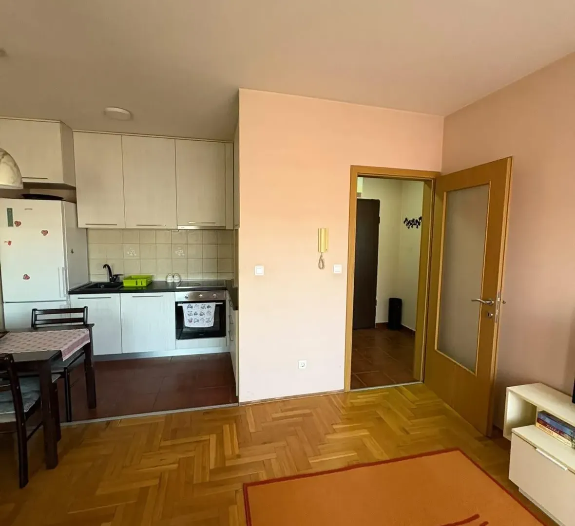 Izdavanje, jednosoban stan, 43m², Zabjelo, Podgorica