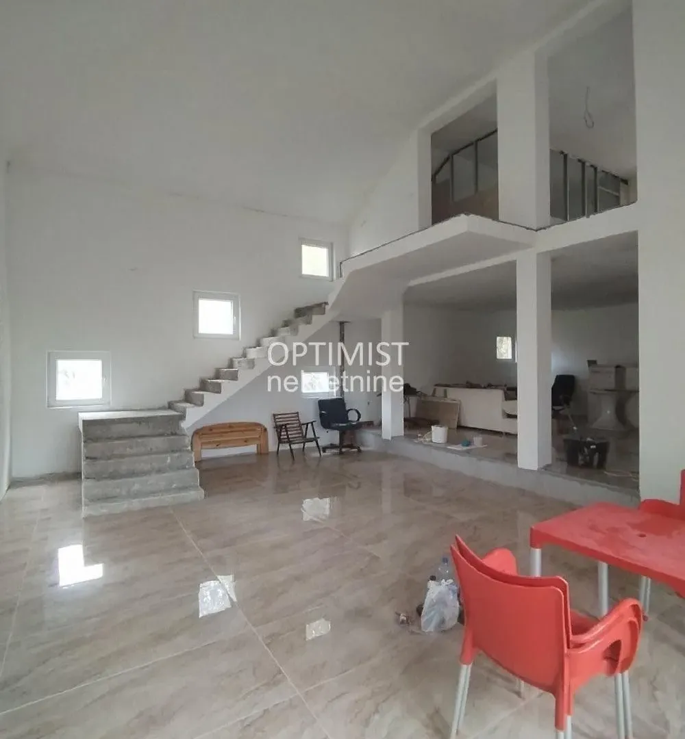 Sale, house, 270m², Surčin, Beograd