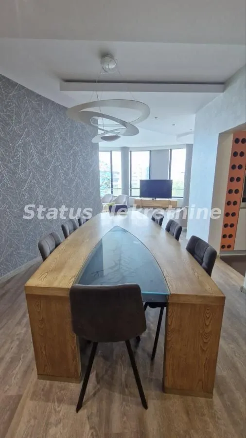 Izdavanje, četvorosoban stan, 116m², Novi Sad, Srbija