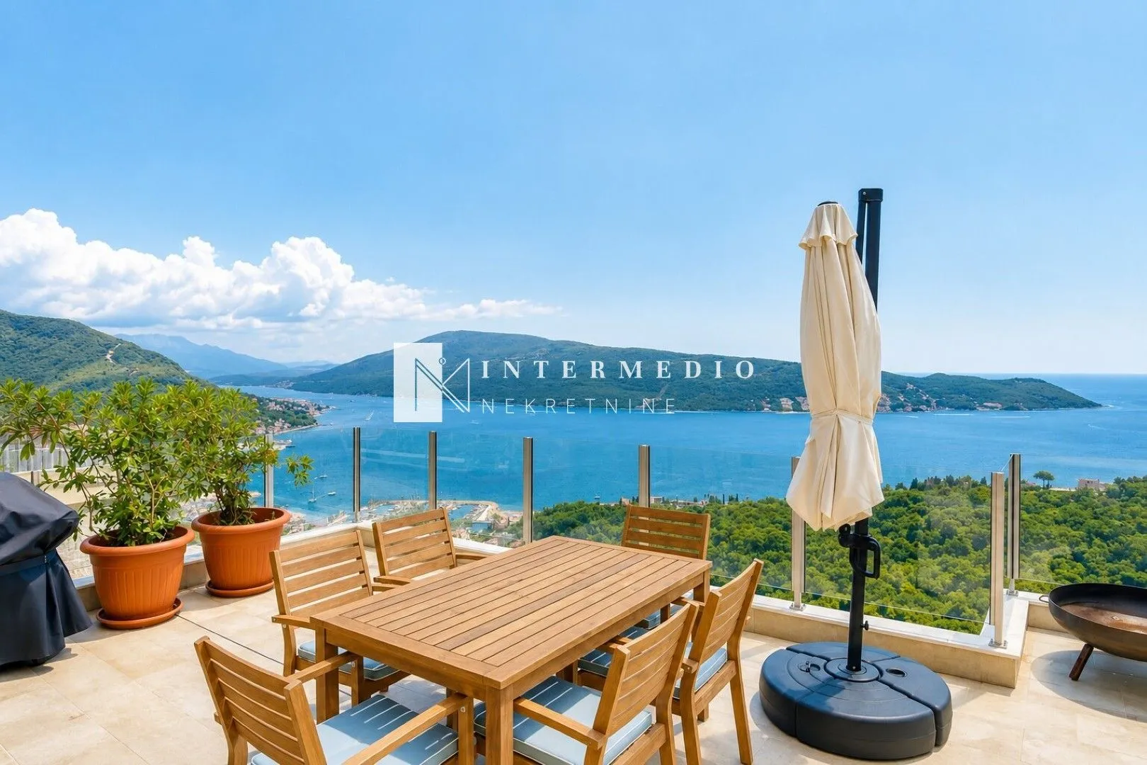 Sale, house, 230m², Podi, Herceg Novi