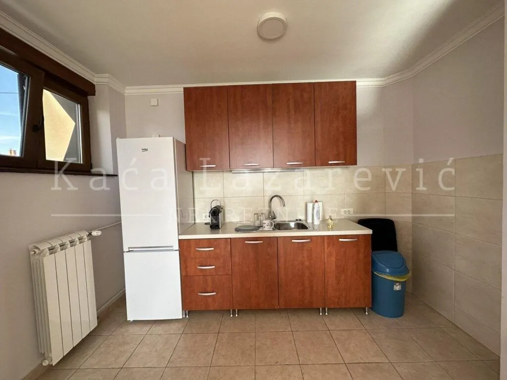 Rent, house, 363m², Lekino Brdo, Voždovac Sve Podlokacije