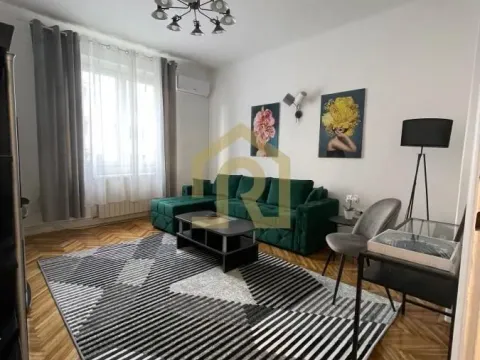 Izdavanje, dvosoban stan, 50m2, Kalenić Pijaca, Vračar, Beograd Izdavanje, dvosoban stan, 50m2, Kalenić Pijaca, Vračar, Beograd