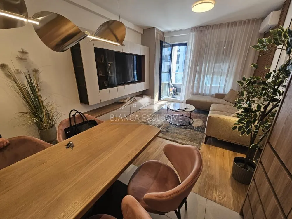 Prodaja, dvosoban stan, 50m², Novi Beograd Blok 65, Novi Beograd Sve Podlokacije