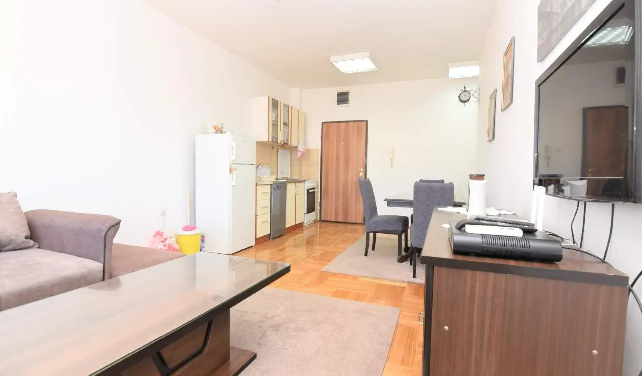 Prodaja, jednosoban stan, 43m², Stari Aerodrom, Podgorica