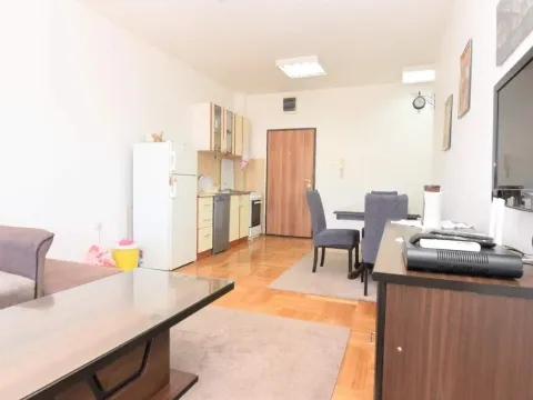 Stan in Stari Aerodrom