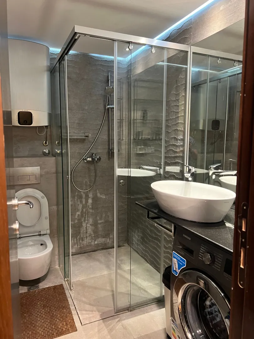 Izdavanje, jednosoban stan, 70m², Vidikovac, Budva