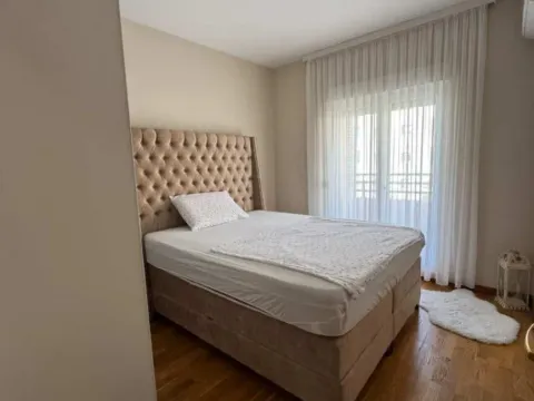 Izdavanje, dvosoban stan, 74m², City Kvart, Podgorica - image 8