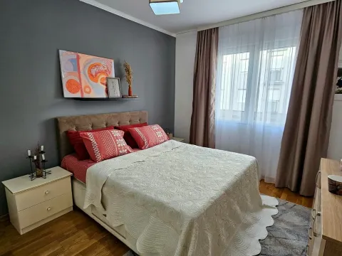 Rent, one bedroom apartment, 52m², Dalmatinska ulica, Podgorica - image 11