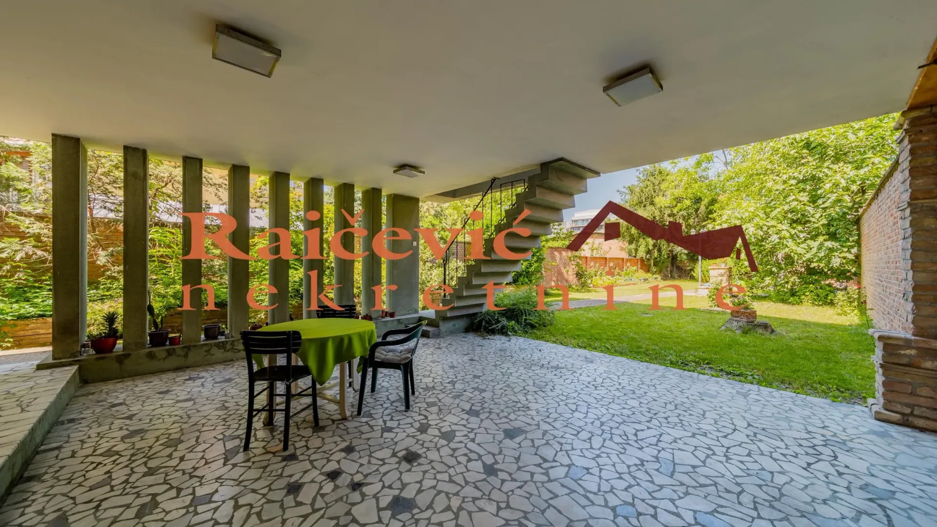 Prodaja, kuća, 273m², Beograd, Srbija