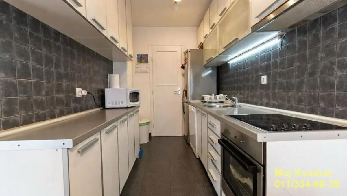 Prodaja, trosoban stan, 69m², Vračar Hram, Vračar Sve Podlokacije