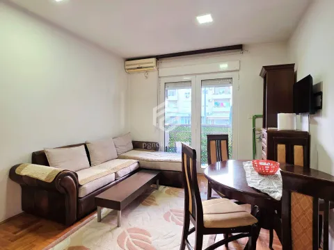 Prodaja, dvosoban stan, 43m², Stari Aerodrom, Podgorica - image 1