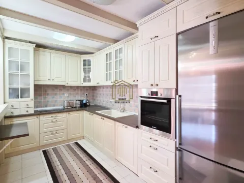 Sale, two bedroom apartment, 92m², City Kvart, Podgorica - image 2