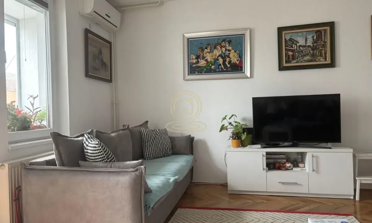 Izdavanje, jednosoban stan, 36m², Rotkvarija, Novi Sad Sve Podlokacije