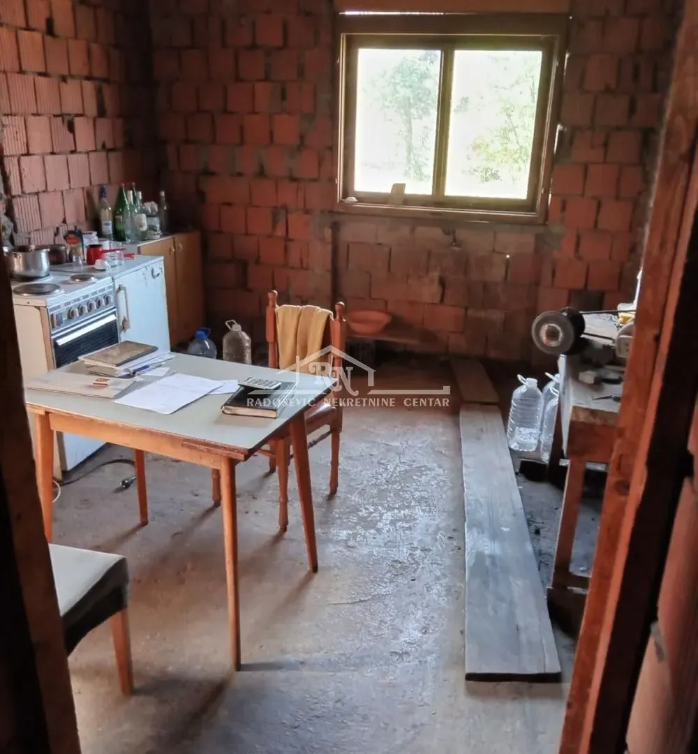 Sale, house, 607m², Lisović, Barajevo