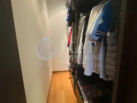 Izdavanje, trosoban stan, 95m², Savski Venac, Beograd - image 18