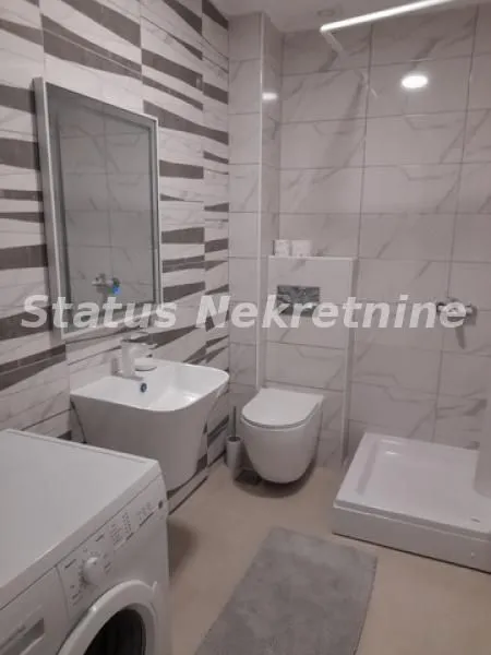 Izdavanje, garsonjera, 30m², Adice, Novi Sad Sve Podlokacije